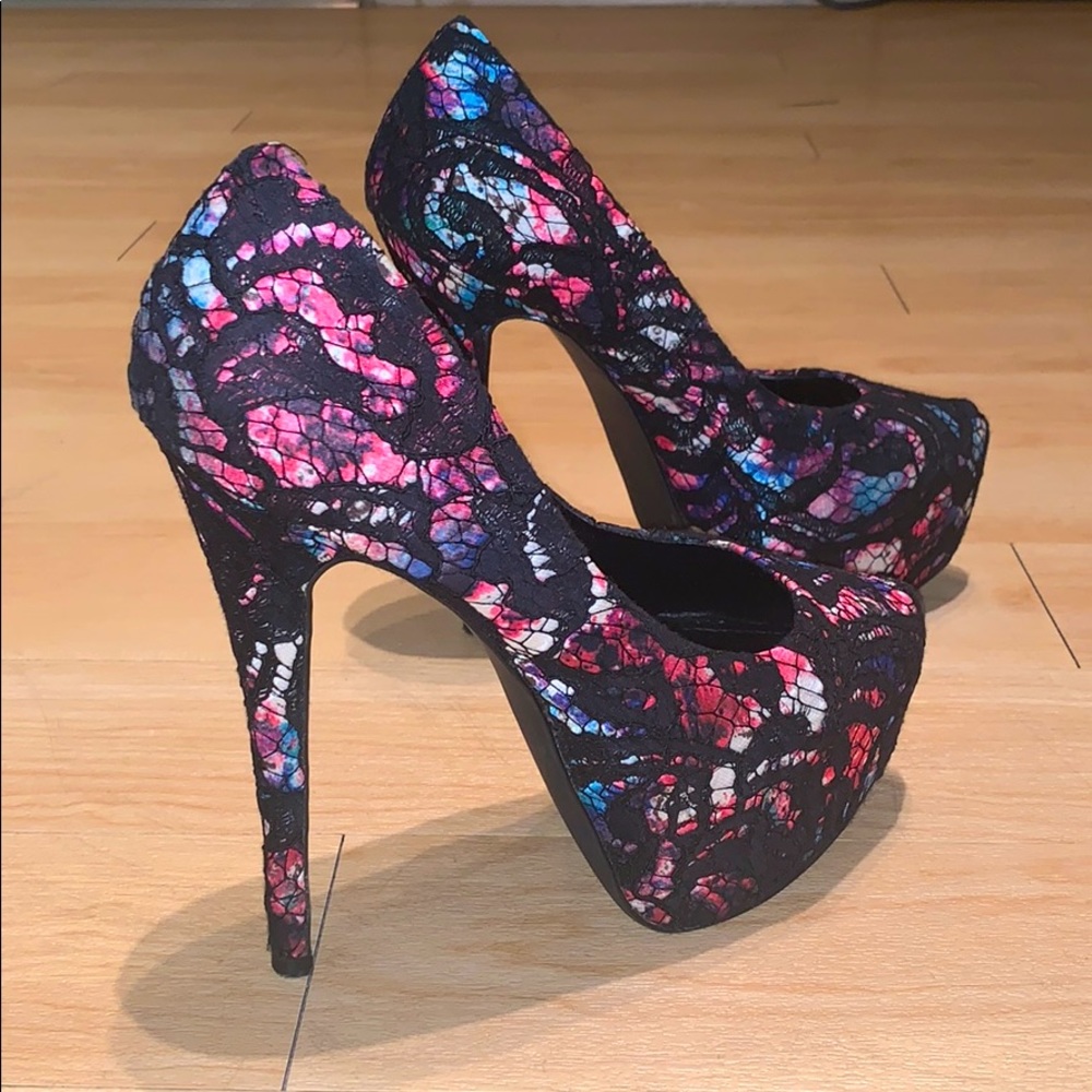 Steve Madden pumps